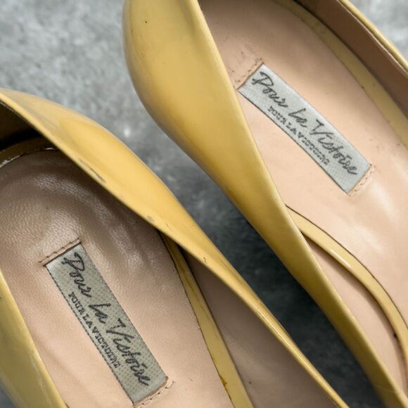 Pour La Victoire Tan Patent Leather Open Toe Wedge Wooden Heel Womens Size 10 - Picture 10 of 16